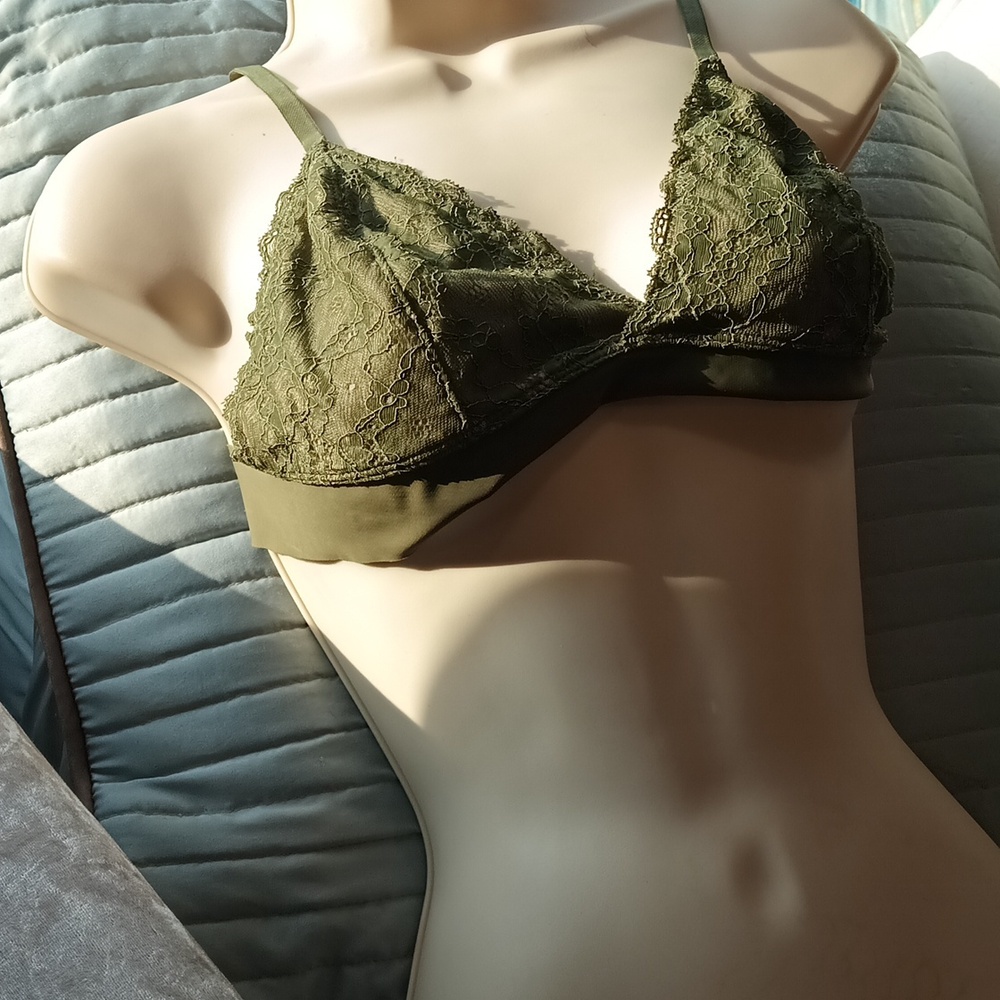 Bra - Picture 2 of 2